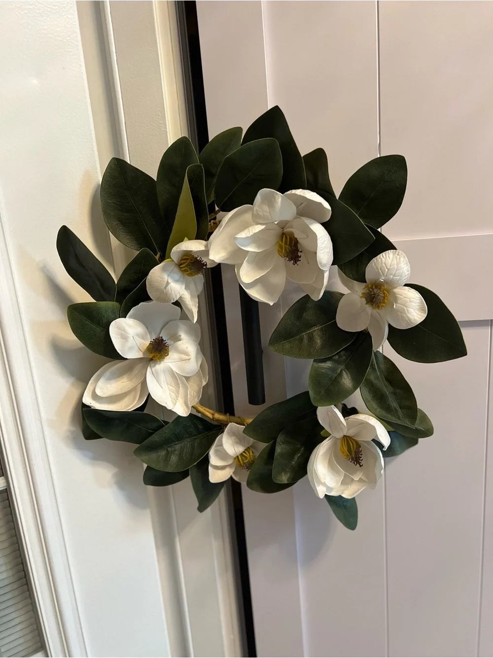Classic White Magnolia Wreath with Lush Green Leaves